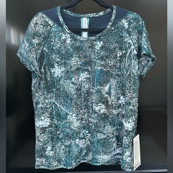 Lululemon Seek The Heat Short Sleeve Top, Size 10 - Picture 3 of 6